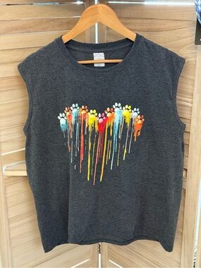 Women’s Large Paw Print Heart Sleeveless Tank Top – Charcoal Gray